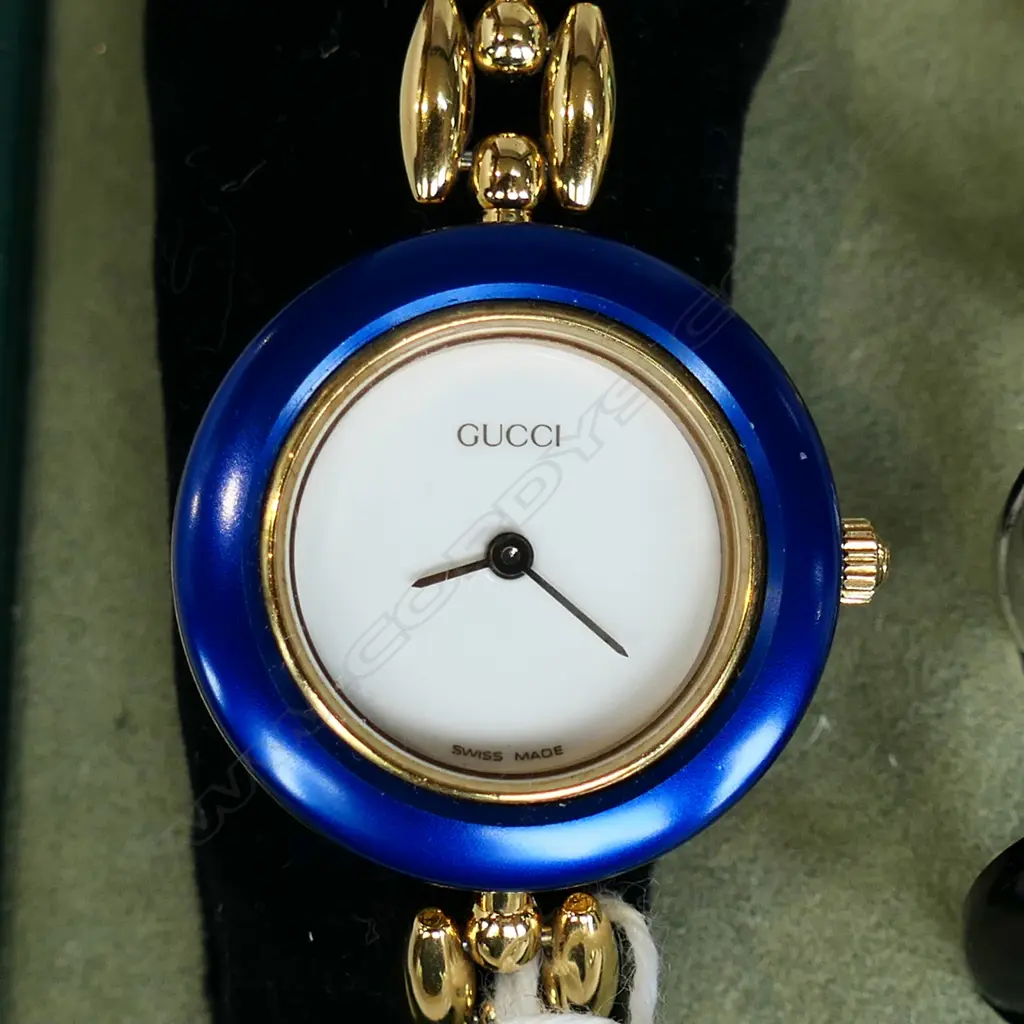 LADIES GP GUCCI WRIST WATCH w. 6 TRIMS, BOXED Image 1++