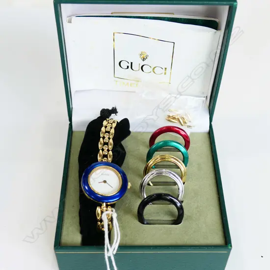 LADIES GP GUCCI WRIST WATCH w. 6 TRIMS, BOXED