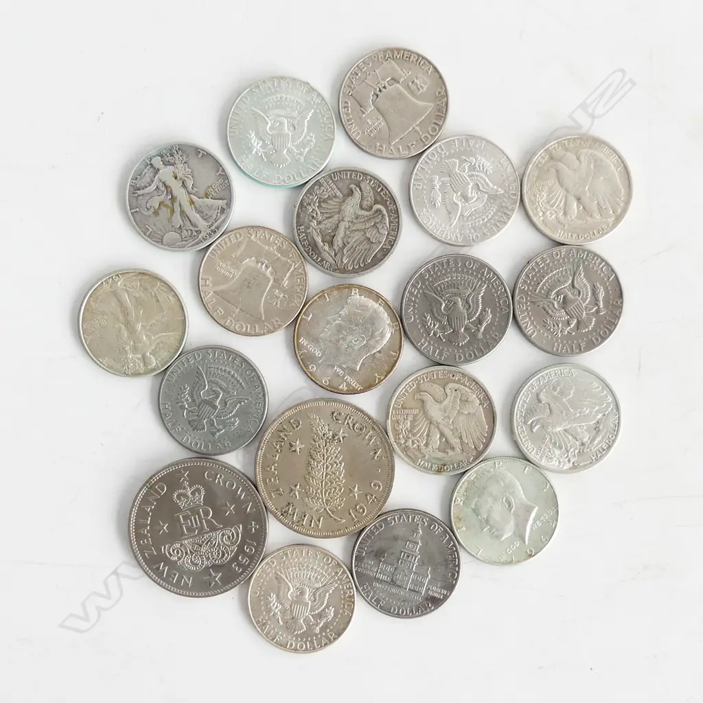 19 ASST. COINS; 2 NZ CROWNS, 10 US HALF DOLLARS ... Image 1++