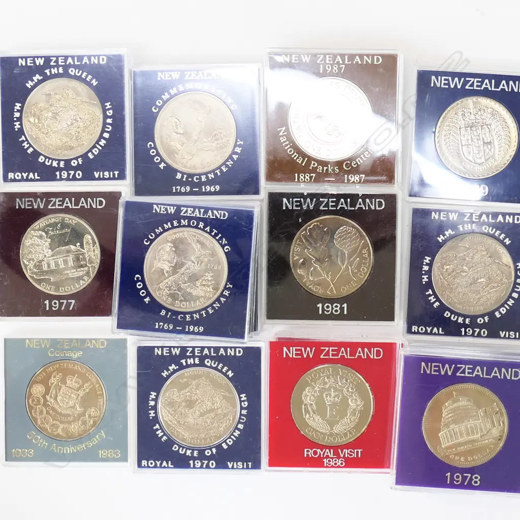21 ASST. NZ COMMEMORATIVE COINS IN WOODEN BOX W.160mm Image 1++