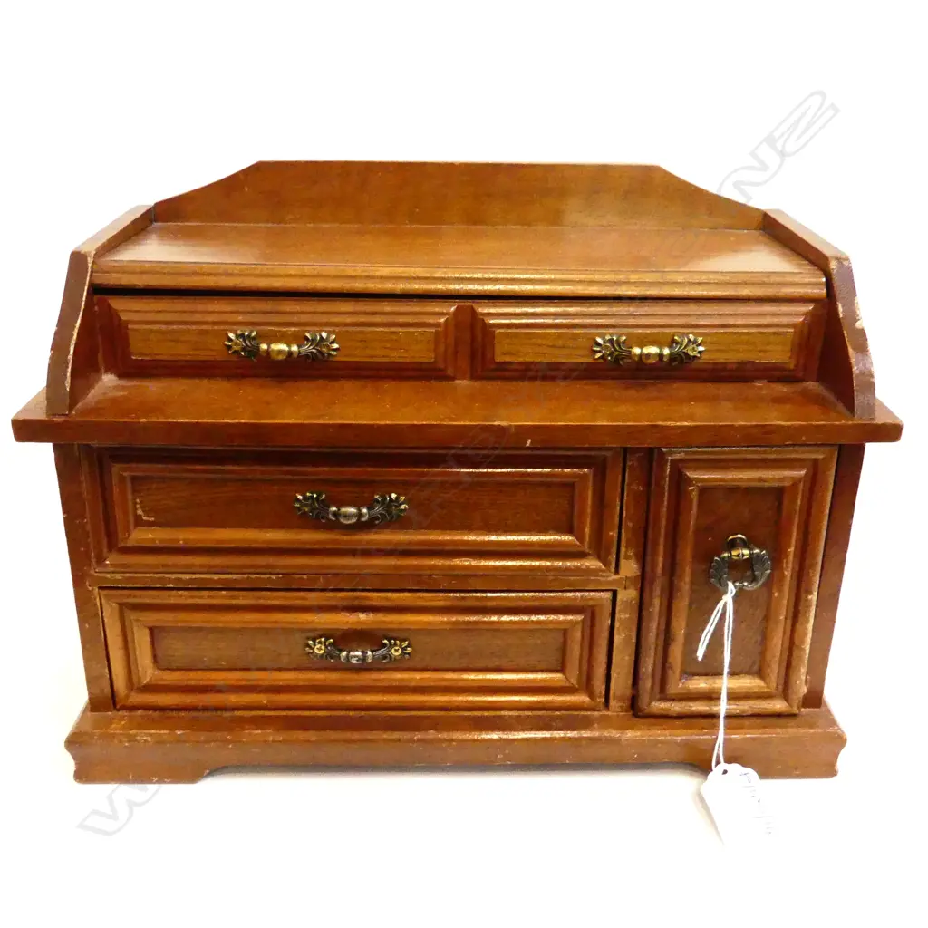 WOODEN JEWELLERY BOX W.310mm + ASST. GP RETRO COSTUME Image 1++