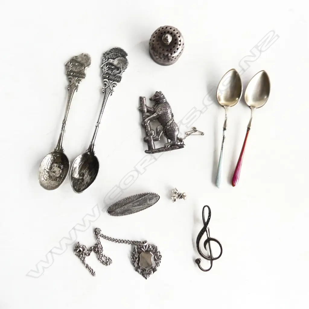 ASST. STG SILVER SPOONS ETC 74 GRAMS Image 1++
