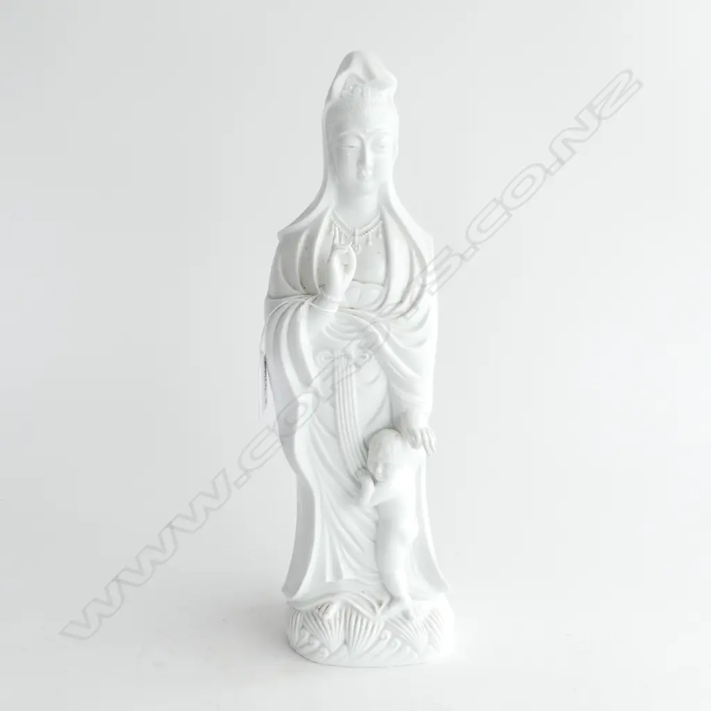 CHINESE BLANC DE CHINE KWAN YIN (finger missing) H.350mm. Image 1++