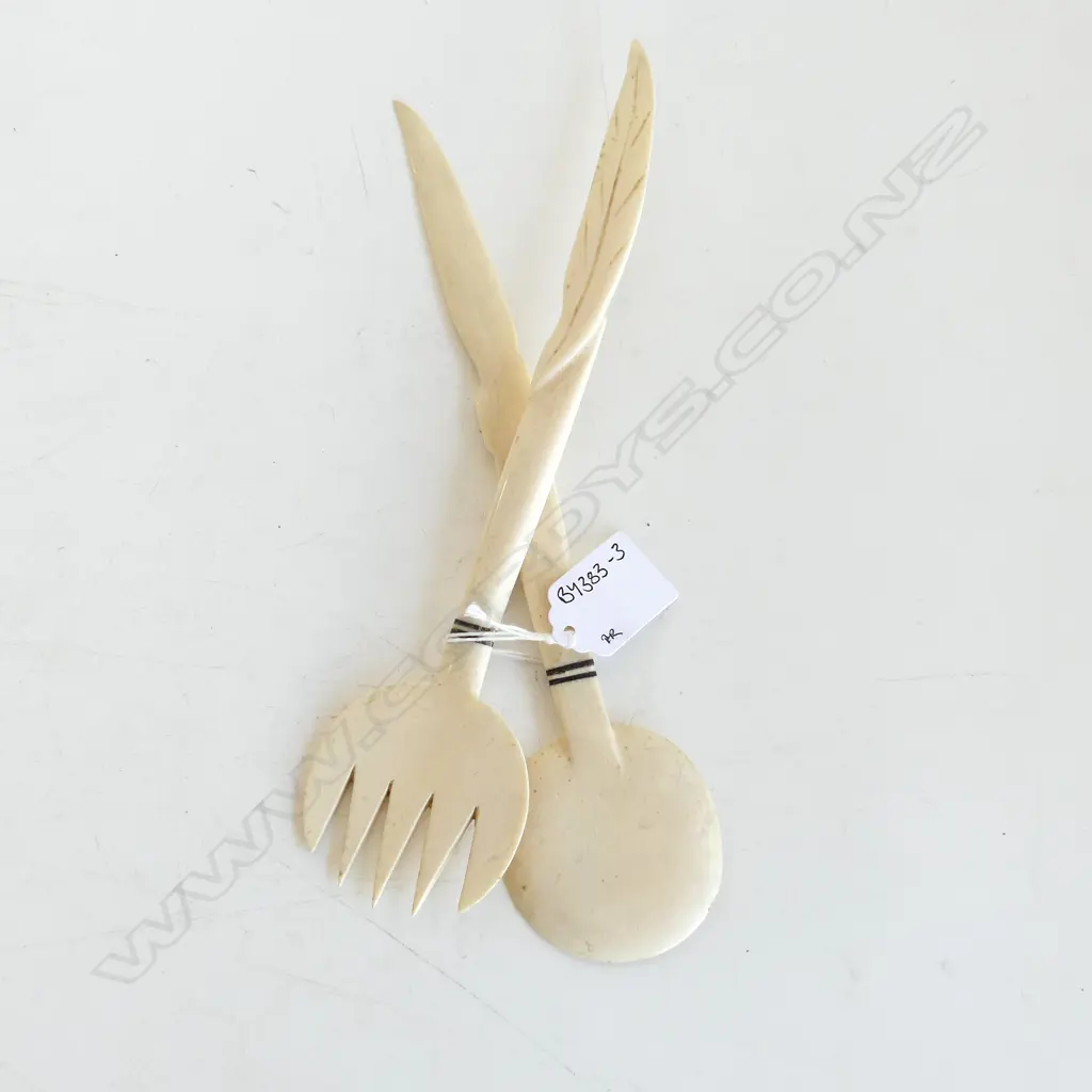 PAIR IVORY SALAD SERVERS Image 1++
