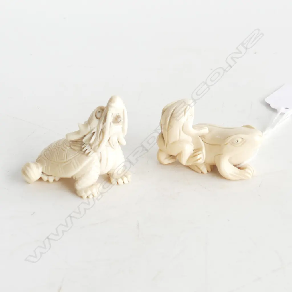2 CARVED IVORY NETSUKI; FROGS & TURTLE DRAGON Image 1++