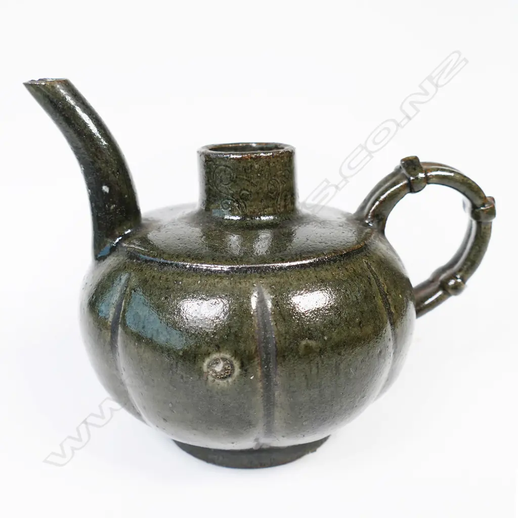 JIN DYNASTY BROWN GREEN EWER H130MM Image 1++