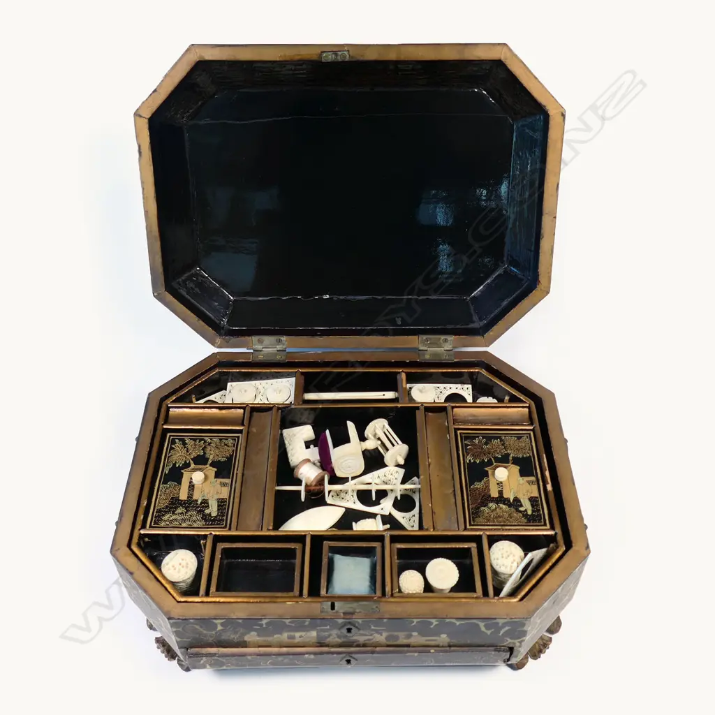 OCTAGONAL SHAPED 19THC JAPANESE LACQUER WORKBOX WITH BONE ATTACHMENTS INSIDE. 360X270X160mm Image 1++