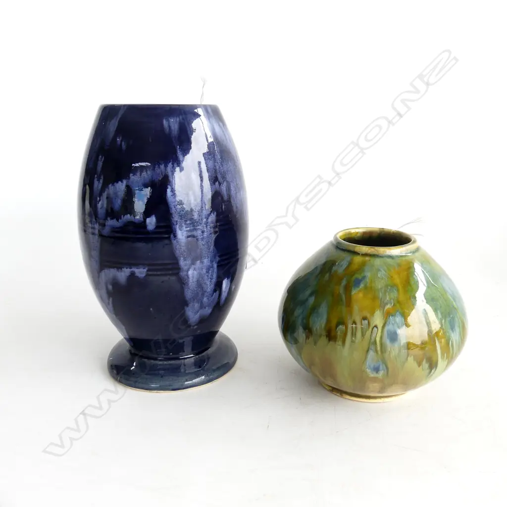2 1940S C/LYNN VASES TALLEST 190MM BLUE GLAZE & 110MM GREEN GLAZE Image 1++