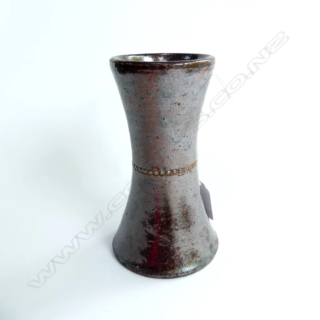 JAMES WRIGHT STUDIO POTTERY VASE H150MM Image 1++