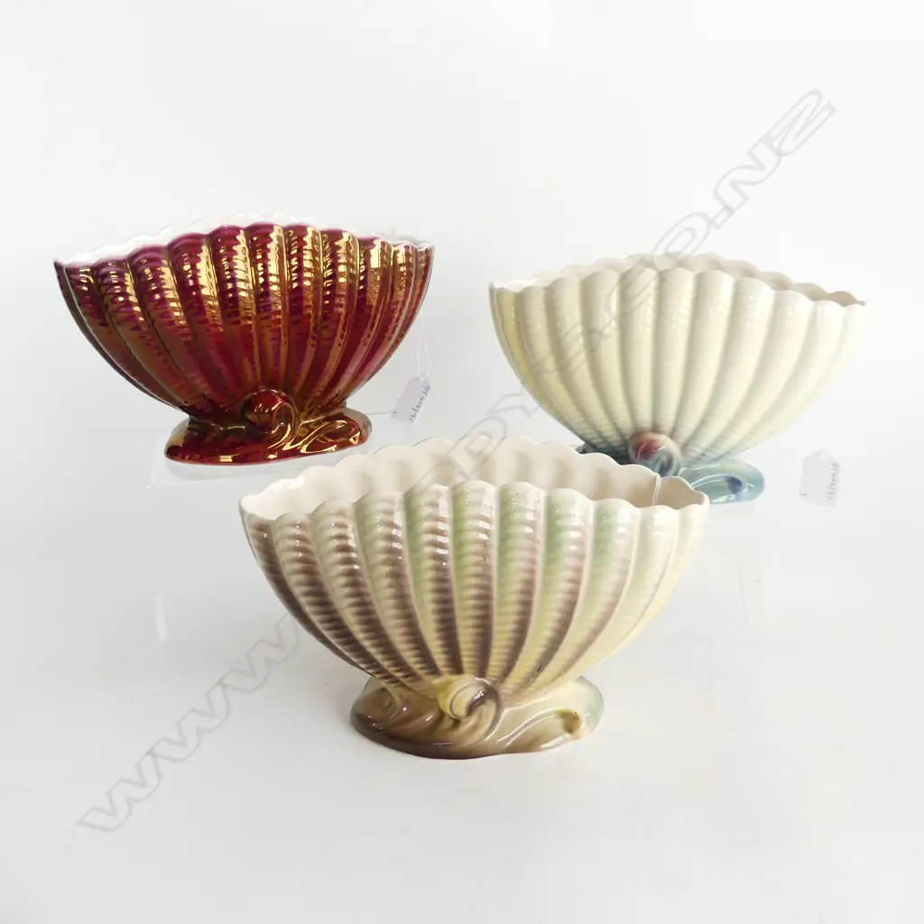 3 TITIAN STUDIO CHINA VASES TALLEST 140MM Image 1++