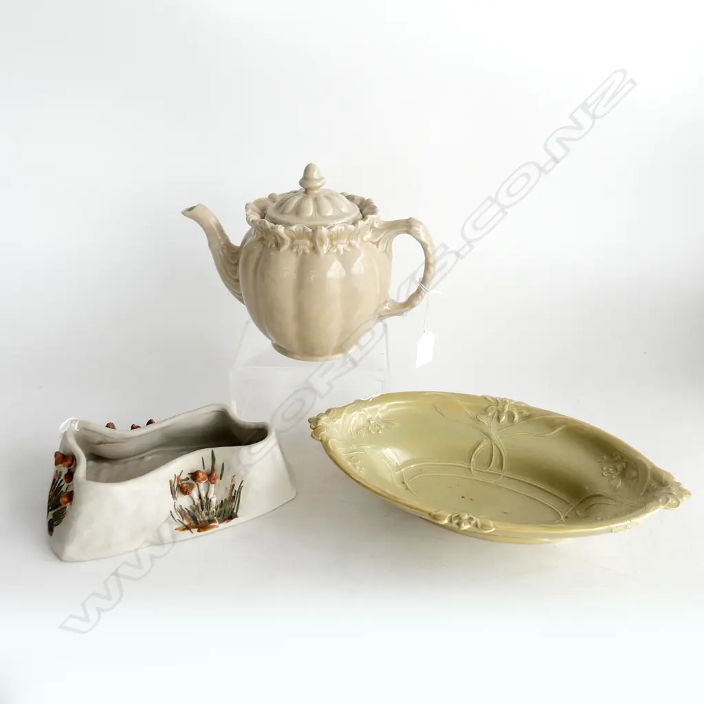 TEMUKA TEAPOT H150MM TEMUKA DISH L300MM & TEMUKA POTTERY MUSHROOM VASE L170MM Image 1++