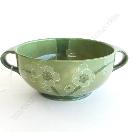 MACINTYRE MOORCROFT GREEN PRUNUS 2 HANDLED BOWL w. HAIRLINES Dia.185mm