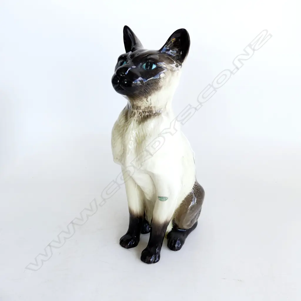 LARGE BESWICK SIAMESE CAT, WITH ORIG LABEL No.2139 & '95 TO FOOT (POSSIBLY ARTIST REF), H. 360mm Image 1++