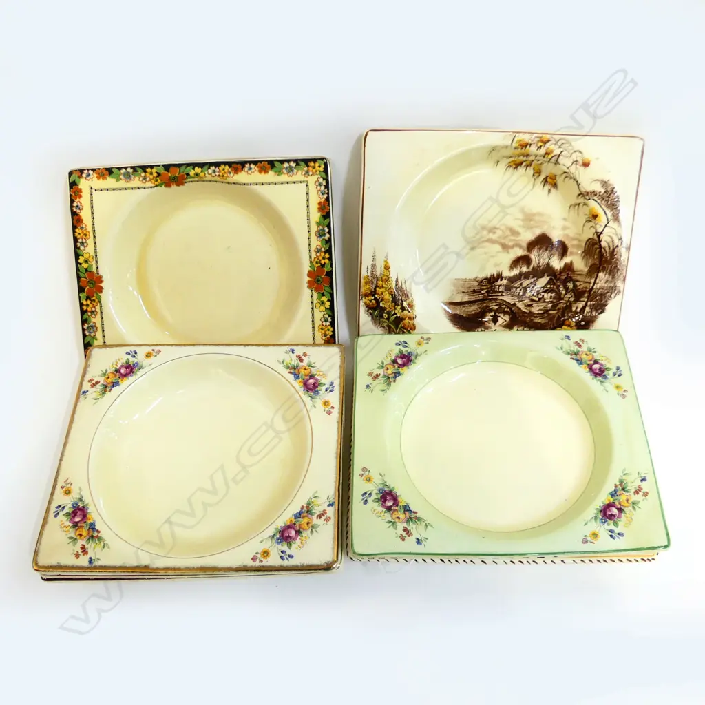 8 DECO DESSERT BOWLS, FLORAL DESIGN, 'THE BIARRITZ' ROYAL STAFFORDSHIRE Image 1++