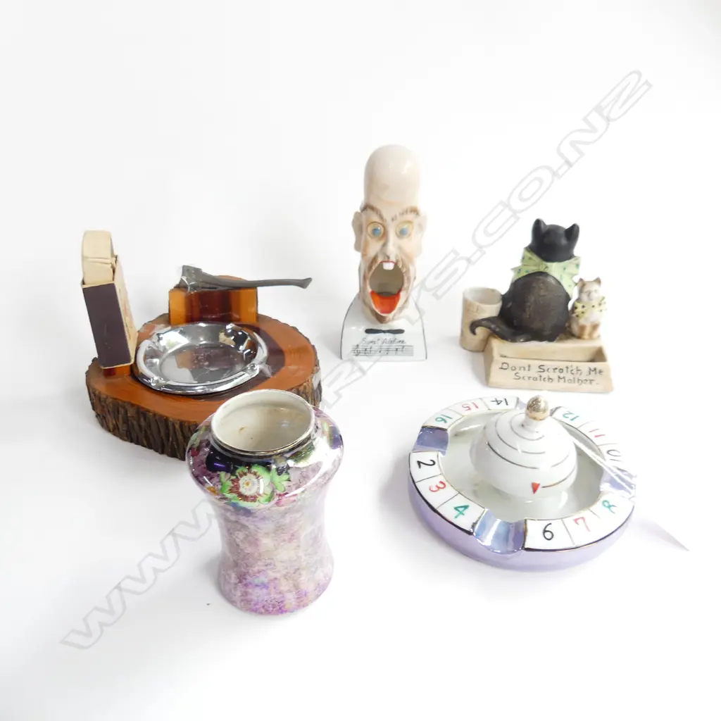 4 NOVELTY ASHTRAYS + BISQUE CAT MATCH STRIKER Image 1++