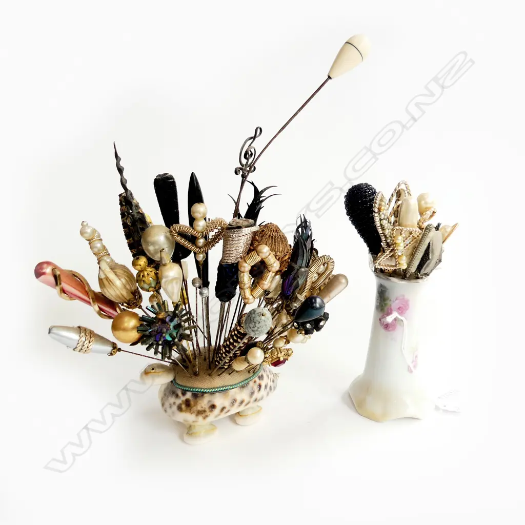 ASST. VINTAGE HAT PINS Image 1++
