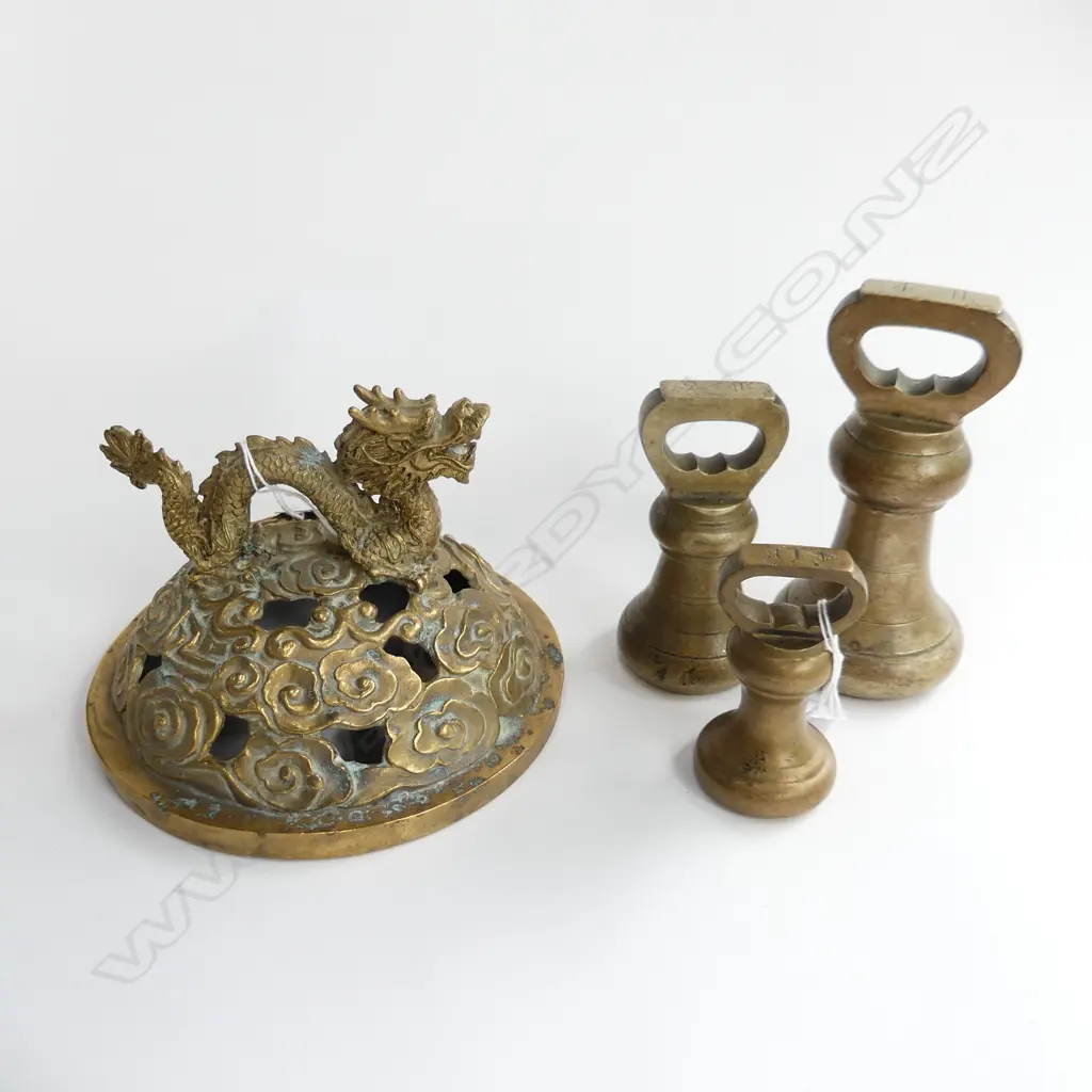 3 OLD IMPERIAL BRASS WEIGHTS: 1, 2, 4 LB + BRASS DRAGON LID 170mm dia Image 1++