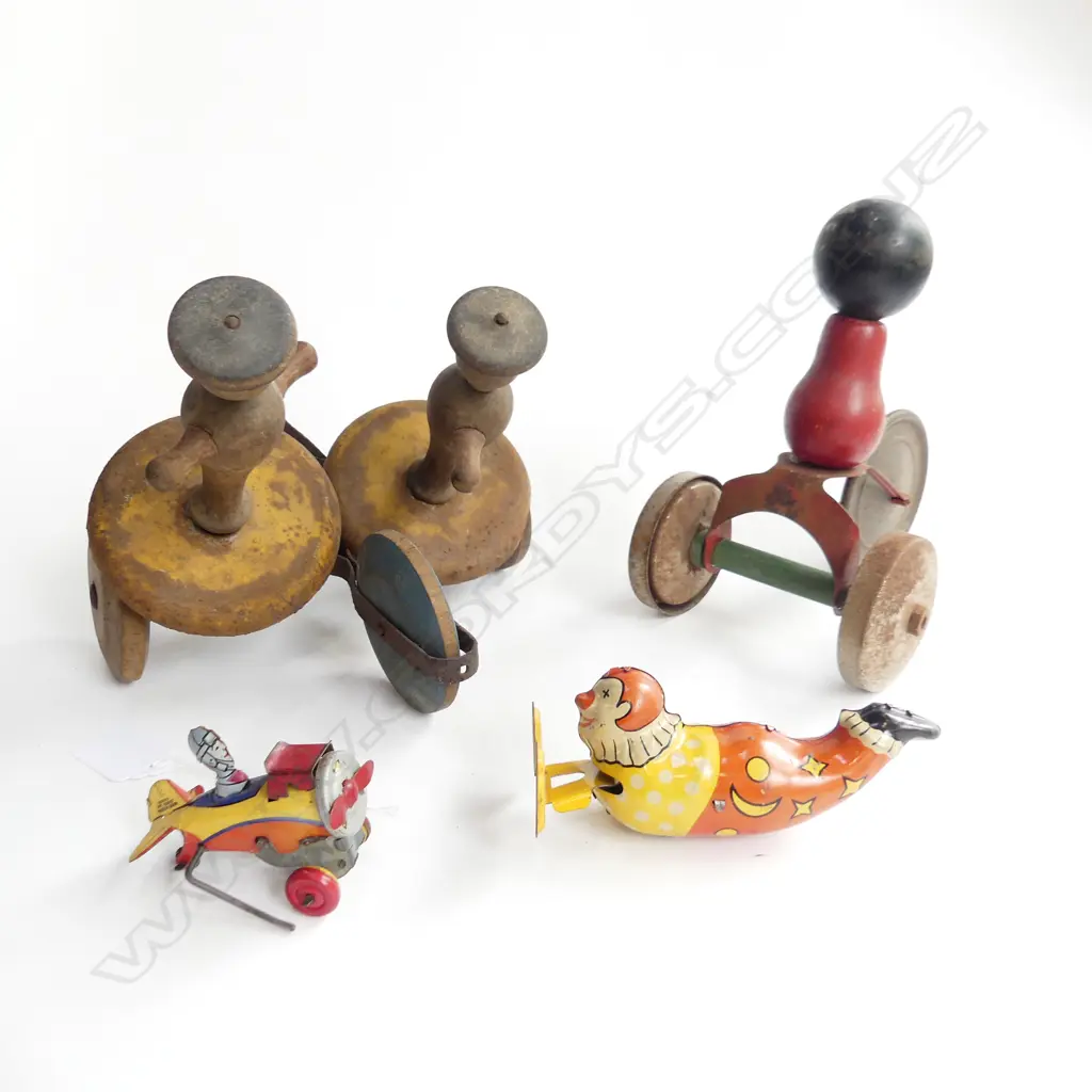 4 ANTIQUE TOYS; 2 TIN CLOCKWORK, 2 PULL ALONG Image 1++