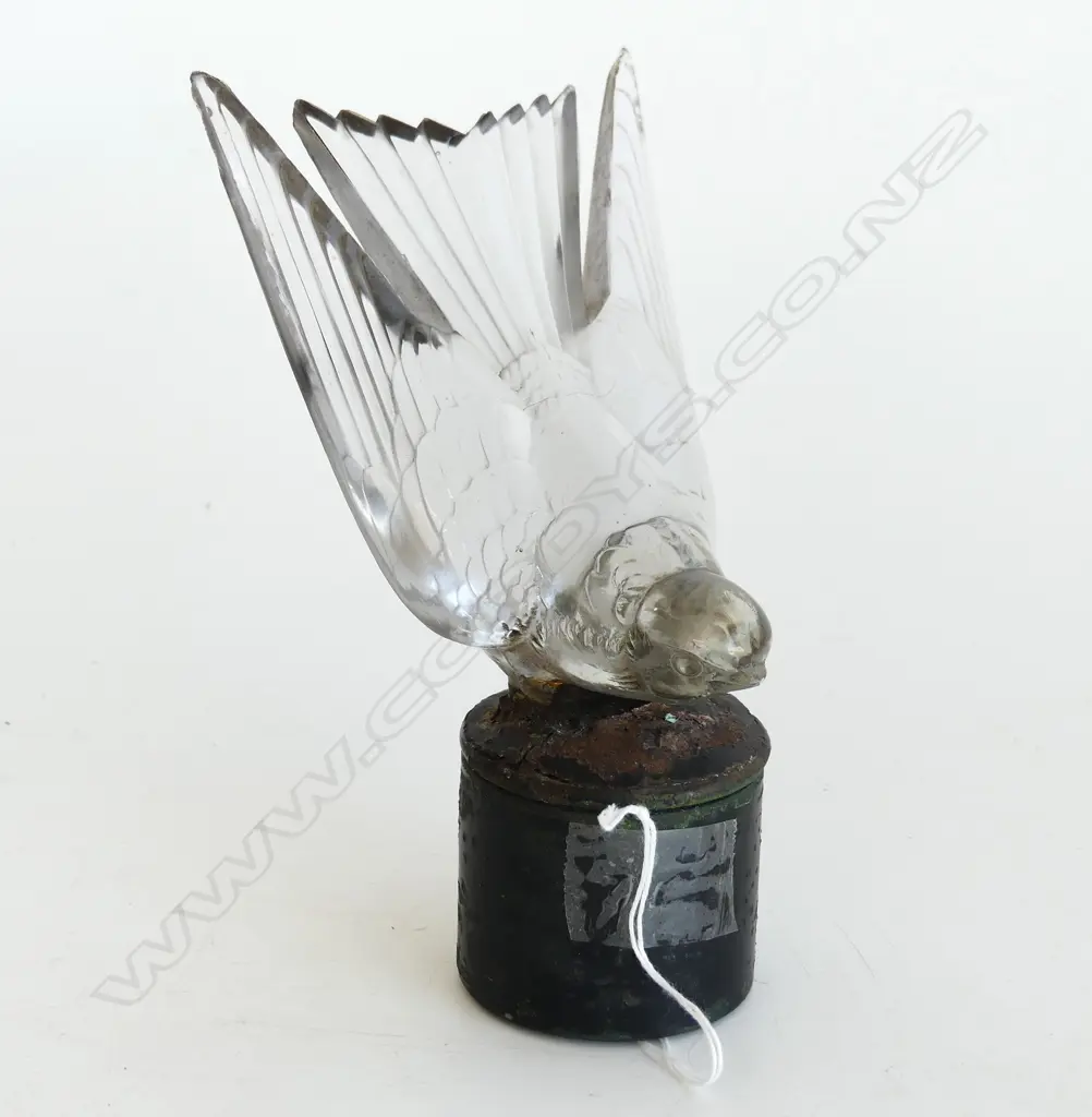 LALIQUE HIRONDELLE CAR MASCOT (some old chipping) Image 1++