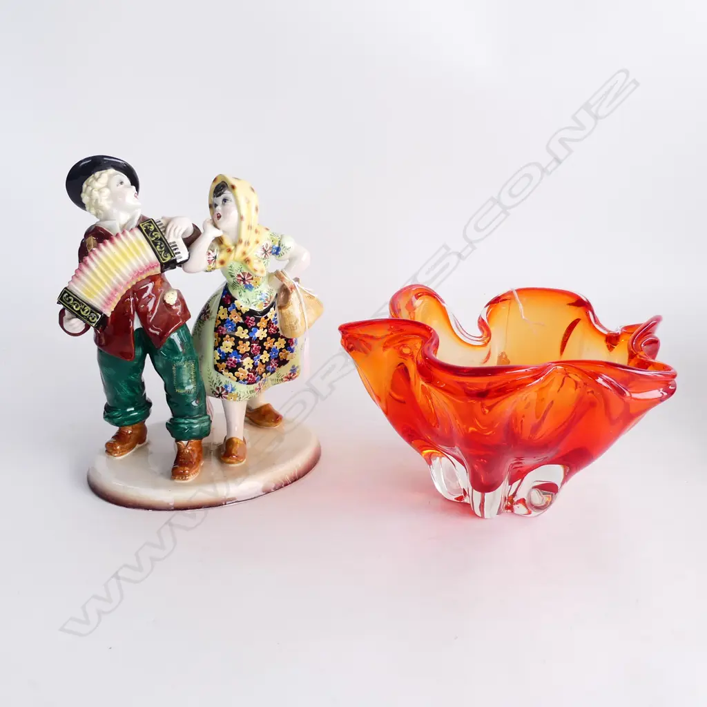 MID CENTURY ITALIAN PEASANT COUPLE CERAMIC  210 x 280mm (DAMAGED) & BRIGHT ORANGE HANDBLOWN GLASS BOWL, 230 x 200mm Image 1++