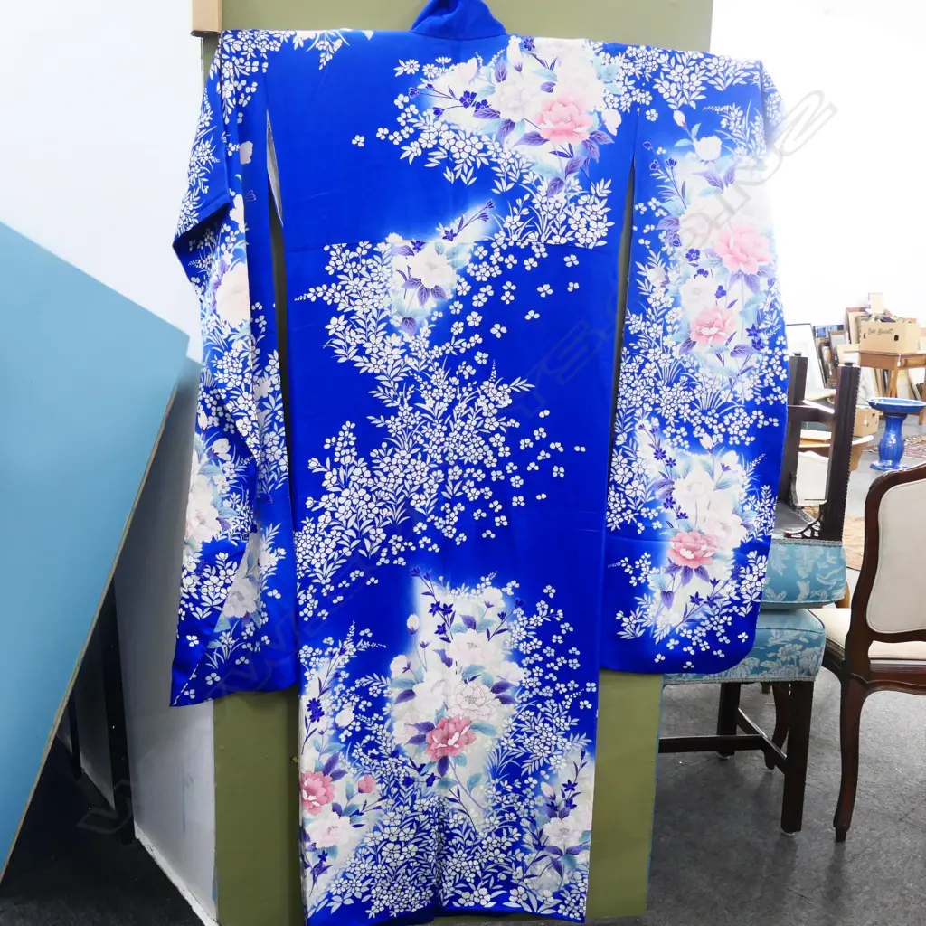 SILK FURISODE KIMONO Image 1++