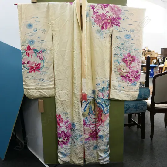 SILK FURISODE KIMONO