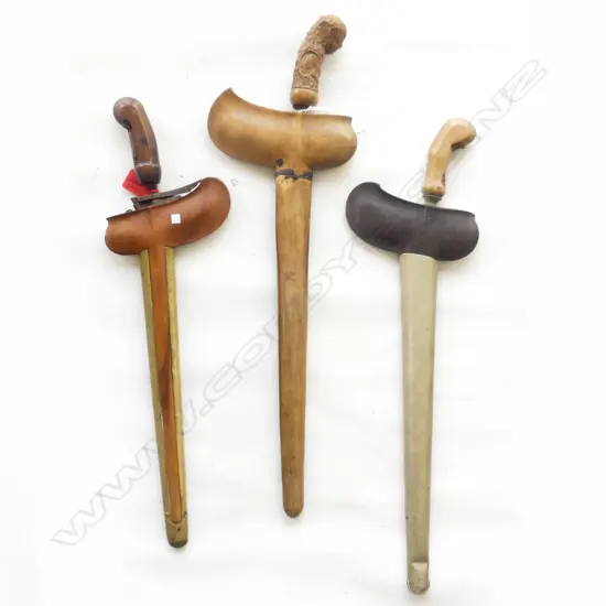 3 INDONESIAN KRIS SWORDS L.540mm