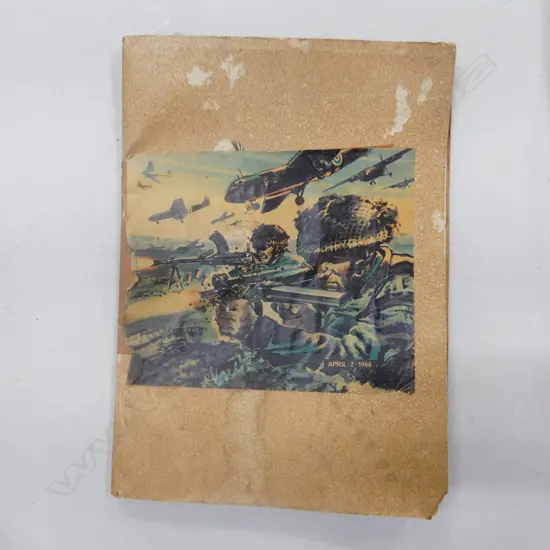 INTERESTING SCRAPBOOK DEPICTING WWII w ACTUAL ACTION PHOTOS