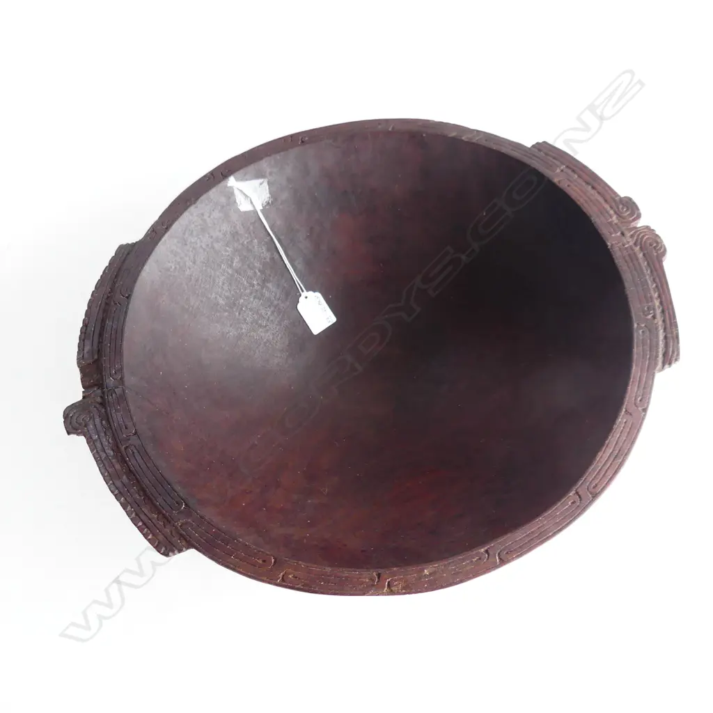 LRG TABRIAND ISLAND WOODEN CARVED BOWL. D.440mm Image 1++