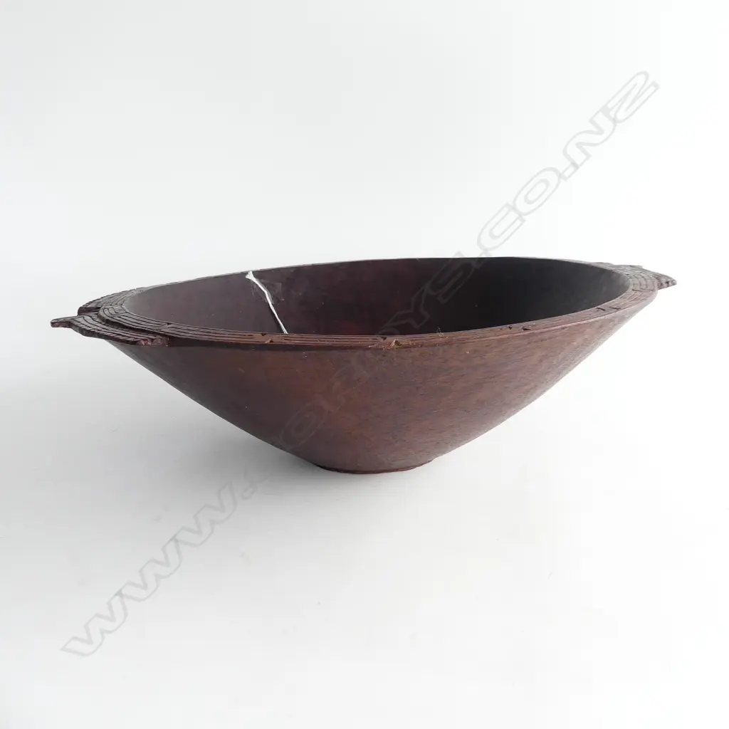 LRG TABRIAND ISLAND WOODEN CARVED BOWL. D.440mm Image 1++