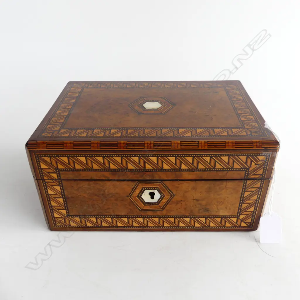 VICTORIAN WALNUT INLAID SEWING / DEEDS BOX 250x175x125m Image 1++