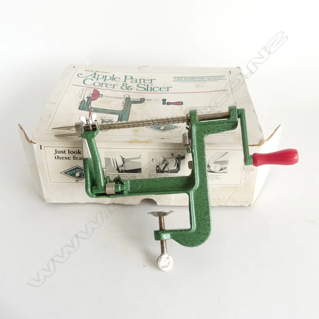 APPLE PEELER, BOXED Image 1++