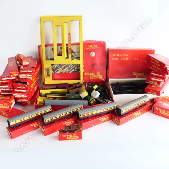 LG COLLECTION OF TRI-ANG BOXED ELECTRIC RAILWAYS SET, BOXED TRACKS, 4 COACHES, 34 TRACKS SETS, ALL BOXED