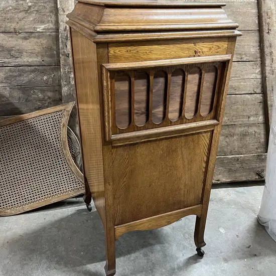 1920'S OAK floor standing GRAMAPHONE CABINET converted to a drinks cabinet