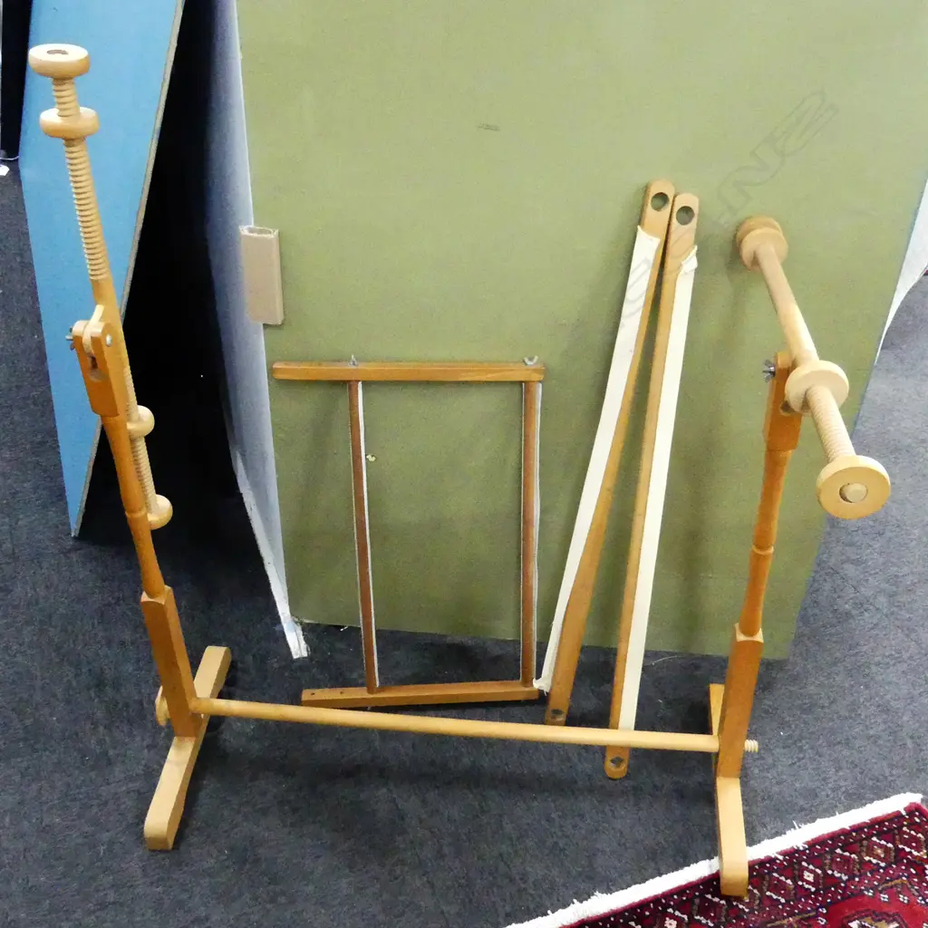 BOXED WOODEN TAPESTRY FRAME Image 1++