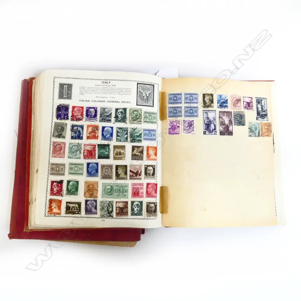 2 OLDER WORLD STAMP ALBUMS OF STAMPS Image 1++