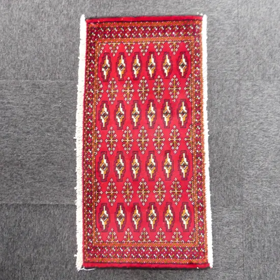 58A - SML PERSIAN HAND KNOTTED RUG 1010 x 490mm 