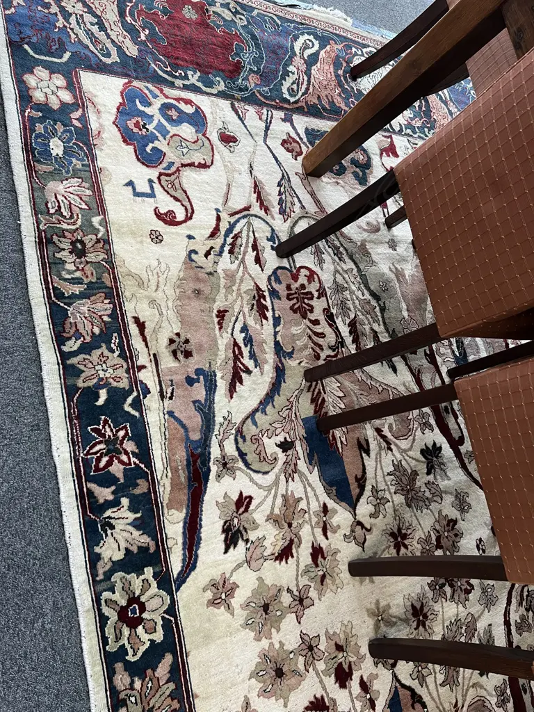 LG HAND KNOTTED WOOL PILE RUG 2360 x 3350mm pale ground Image 1++