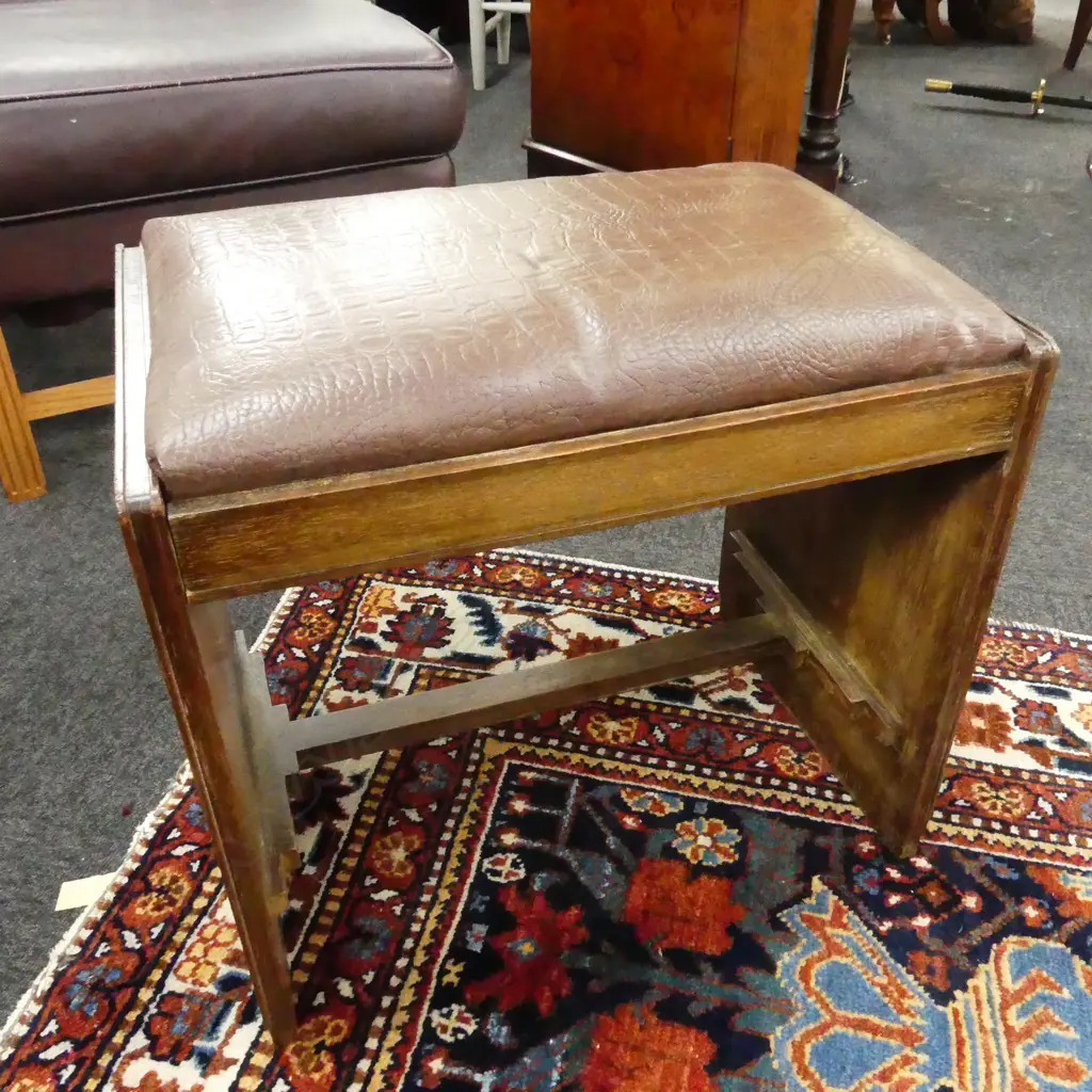 WOODEN DECO PIANO STOOL 500x330x480mm Image 1++