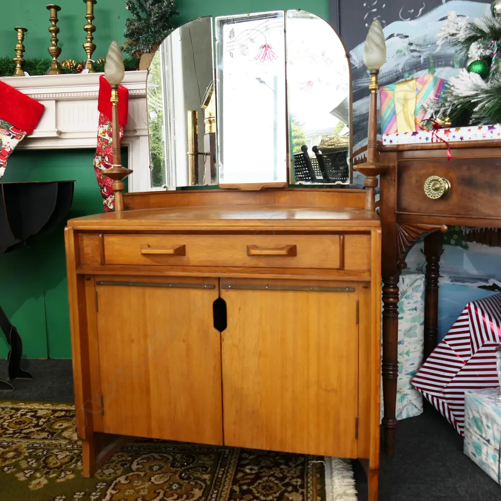 G-PLAN DRESSING TABLE 735x450x1230mm Image 1++