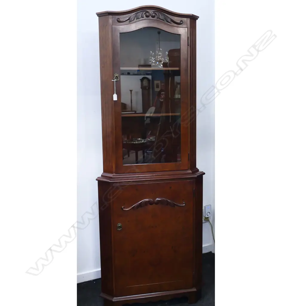BURR WALNUT VENEER CORNER CABINET 680 x 400 x 1800mm Image 1++