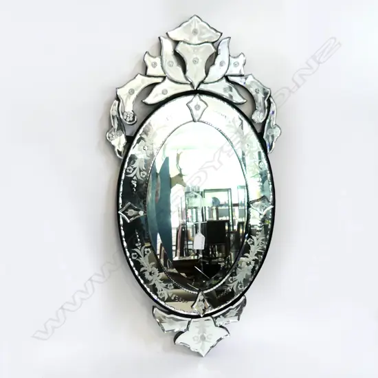 VENETIAN STYLE MIRROR 770x390mm