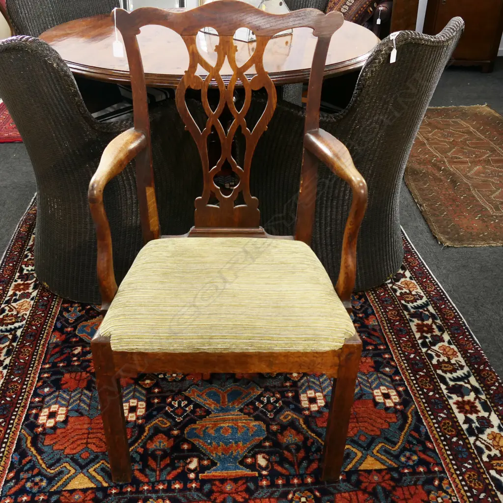 ANTIQUE CHIPPENDALE  STLYE ARMCHAIR Image 1++