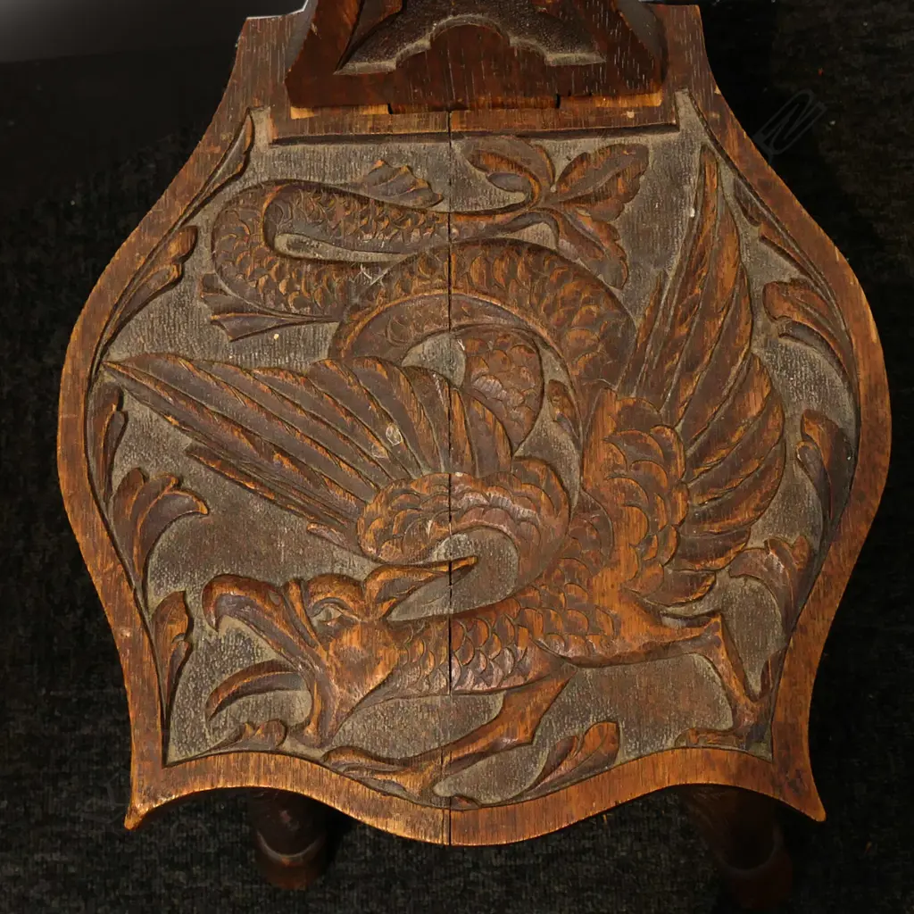 CHIP CARVED CHAIR H.930mm Image 1++