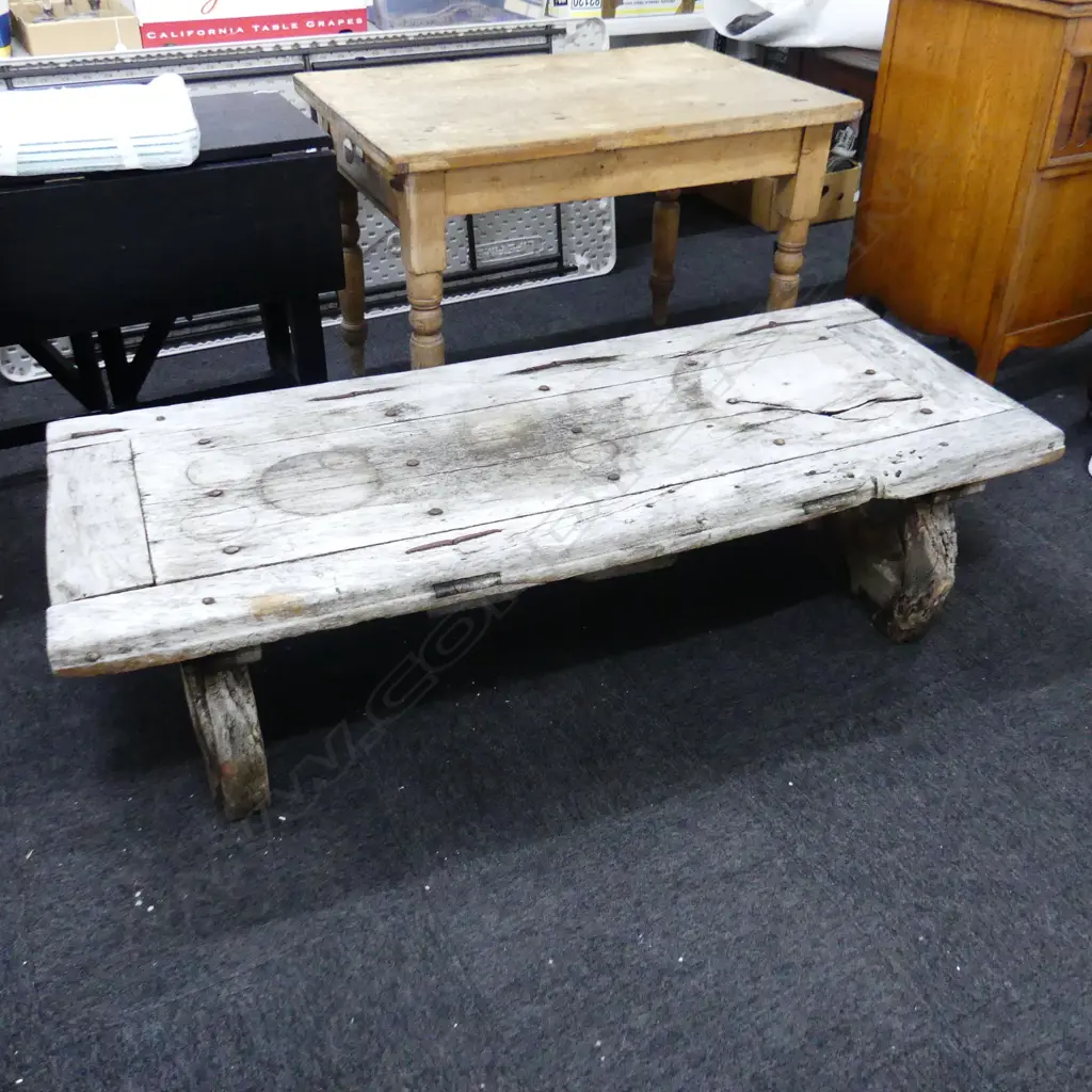 RUSTIC OLD WOODEN DOOR COFFEE TABLE Image 1++