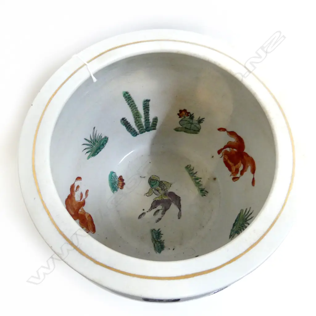 ANTIQUE STYLE CHINESE ARMORIAL JARDINERE 320mm dia H.250mm Image 1++