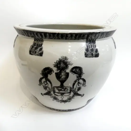 ANTIQUE STYLE CHINESE ARMORIAL JARDINERE 320mm dia H.250mm