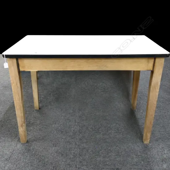 VINTAGE 'DEFIANT' ENAMEL TOP TABLE - LEGS REQ. ATTENTION 630x1070x740mm
