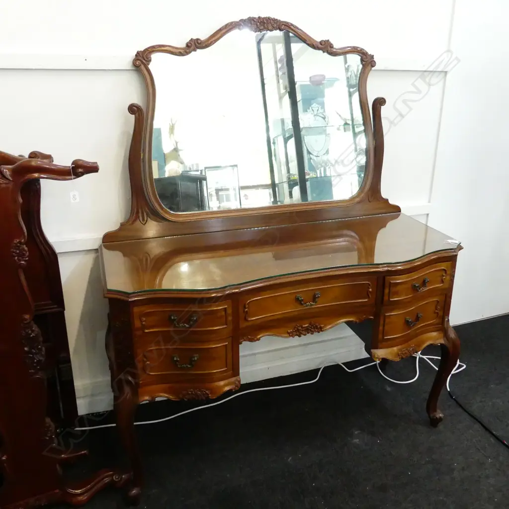 MAHOGANY DRESSING TABLE W.1200mm + PR SINGLE BED ENDS Image 1++