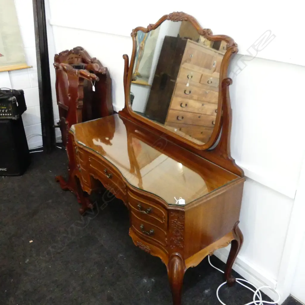 MAHOGANY DRESSING TABLE W.1200mm + PR SINGLE BED ENDS Image 1++